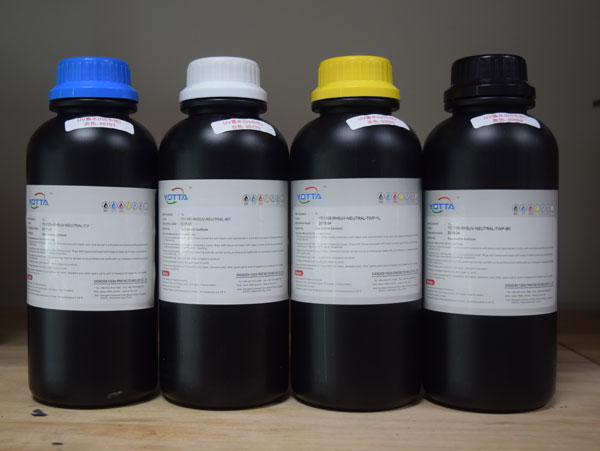 購(gòu)買UV打印機(jī)為什么要選擇廠家指定墨水