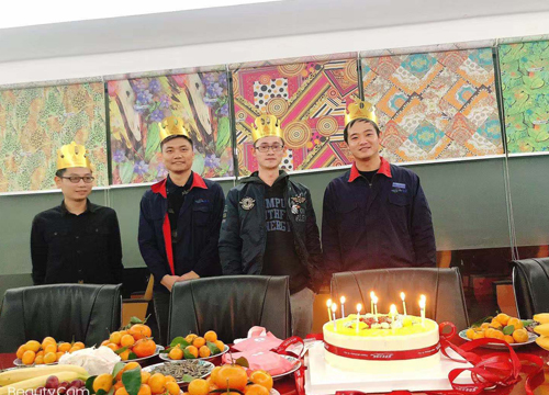 深圳越達公司為12月份員工慶祝生日！